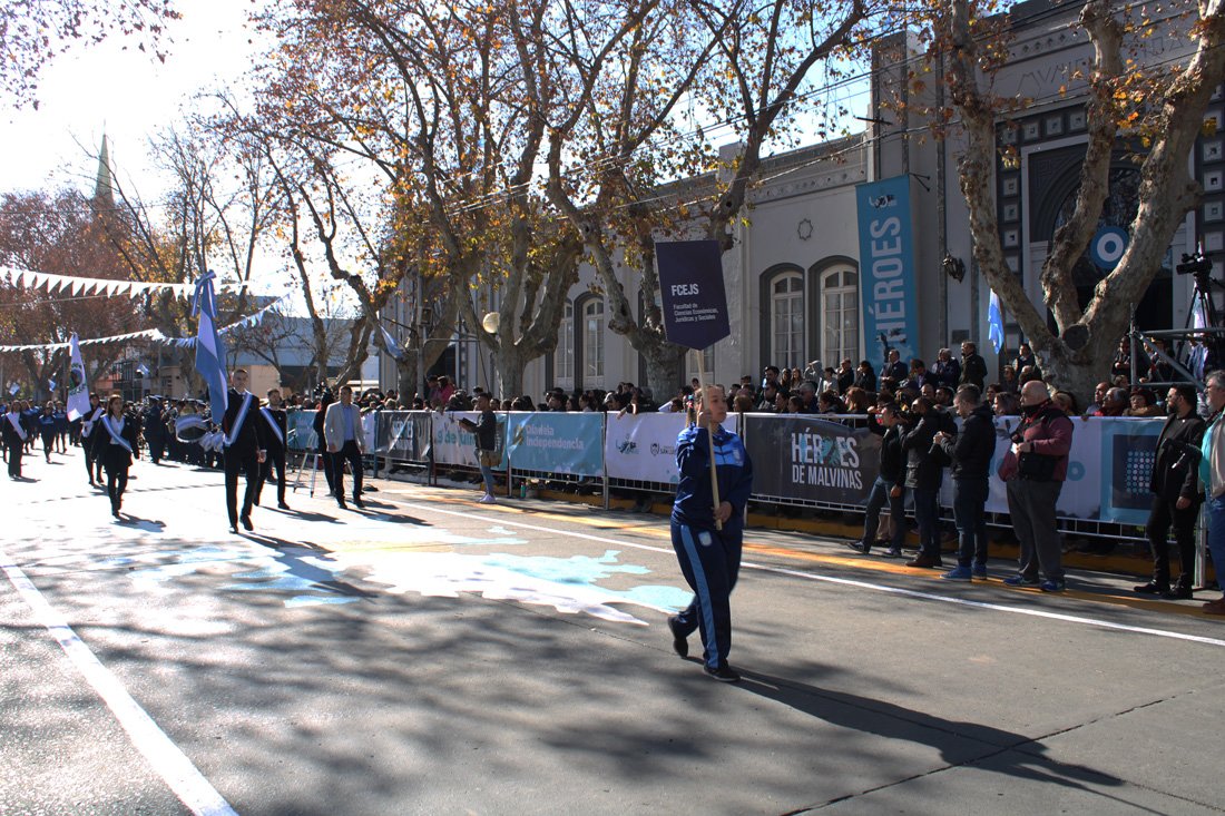 Desfile Cívico Militar Por El Día De La Independencia (01)