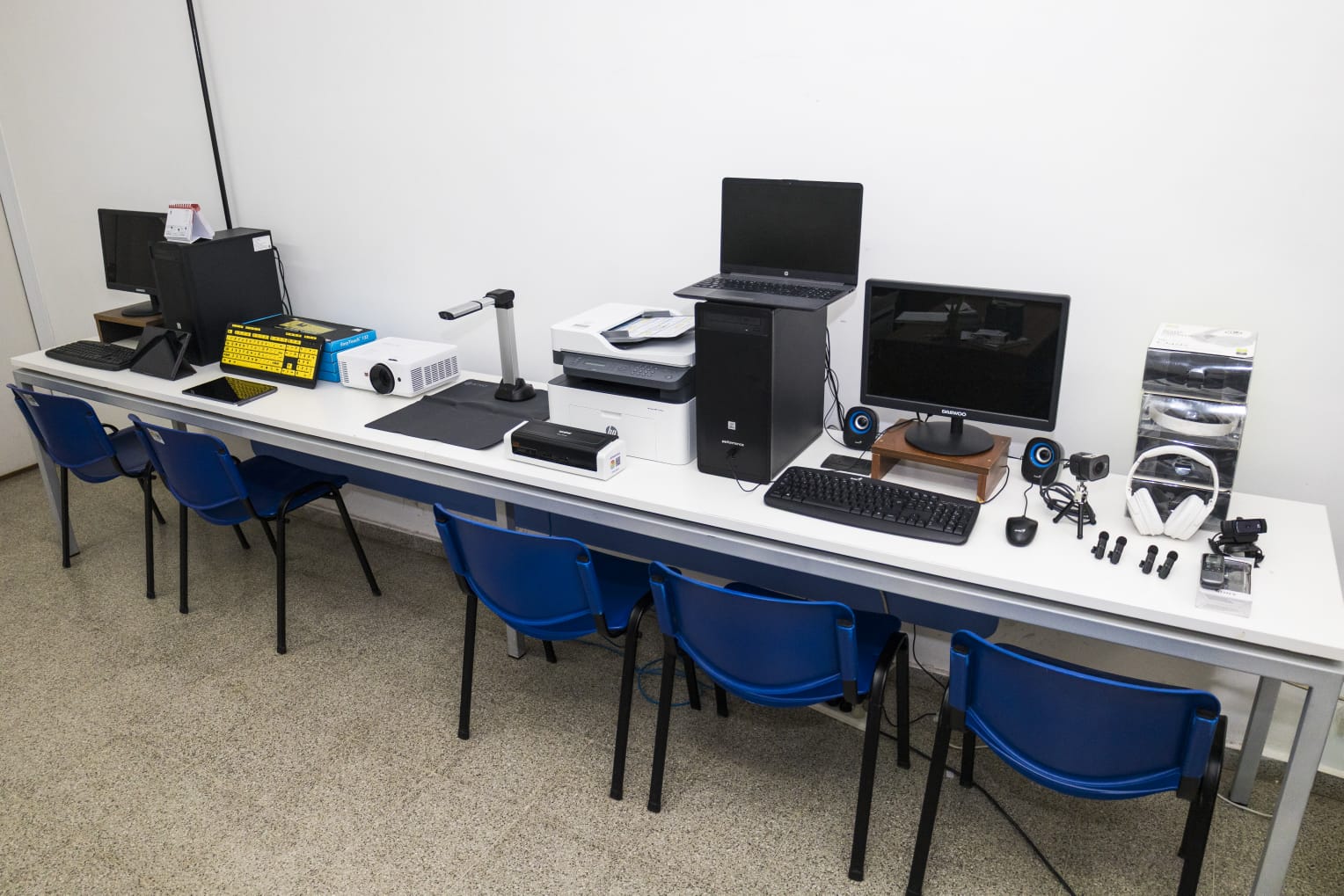 Rograma Universidad Y Discapacidad Equipamiento-2025 (13)