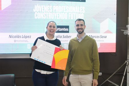 Encuentro  Jóvenes Profesionales Construyendo Futuro (16)