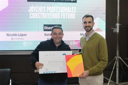 Encuentro  Jóvenes Profesionales Construyendo Futuro (19)
