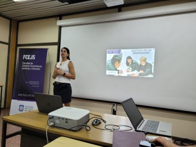 Jornada-proyectos-ciencias-economicas-04