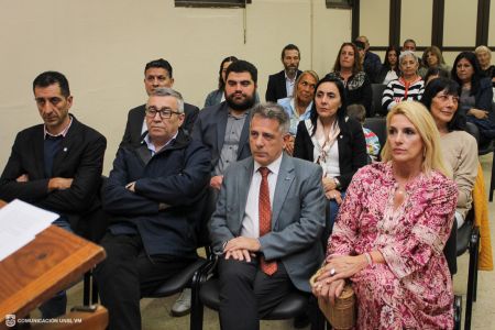 Presentacion-autoridades-fcejs-escuela-11