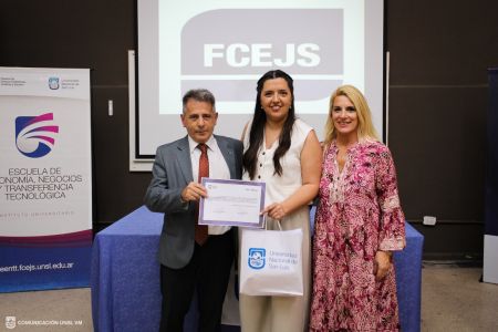 Presentacion-autoridades-fcejs-escuela-17