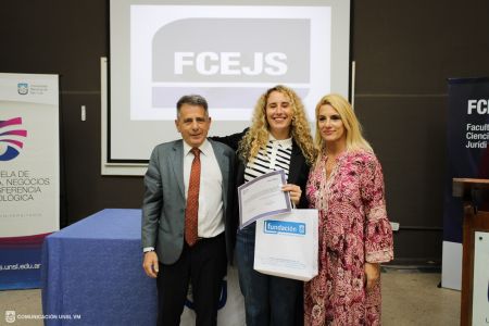 Presentacion-autoridades-fcejs-escuela-22