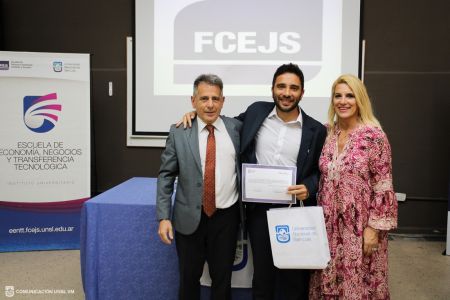 Presentacion-autoridades-fcejs-escuela-26