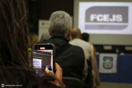 Presentacion-autoridades-fcejs-escuela-6