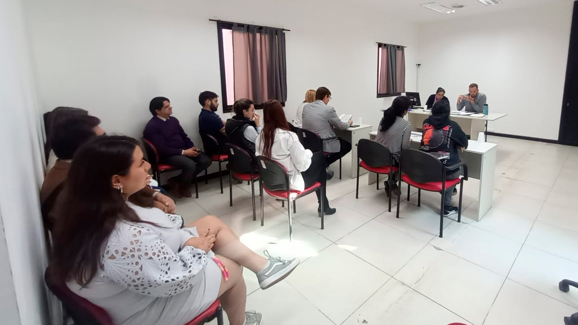 estudiantes-visita-front